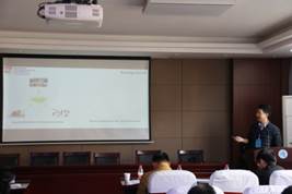 说明: E:\2019\2019地大青年学者论坛\公司活动照片\IMG_4923.JPG